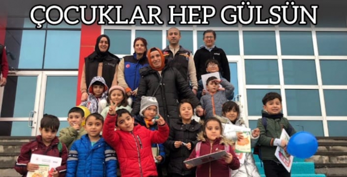 Çocuklar Hep Gülsün