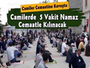 Camilerde yeniden 5 vakit namaz cemaatle kılınacak