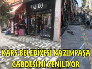 Kars Belediyesi Kazımpaşa Caddesinin Kaldırımlarını Yeniliyor