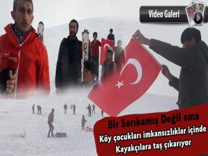 Kars'ta Köylerinde Kayak Yapmak İsteyen Gençlerin Zorlu Yolculuğu