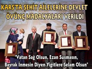 Kars'ta Şehit Ailelerine Devlet Övünç Madalyaları Verildi