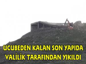 Kars'ta Ucube Heykelinden Kalan Son Eserde Valilik Tarafından Yıkıldı