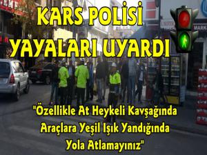 Kars'ta Yayalara Trafik Işıkları Bilgilendirmesi