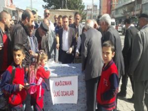 Kars'ta Demokrasi Şehitleri Unutulmadı