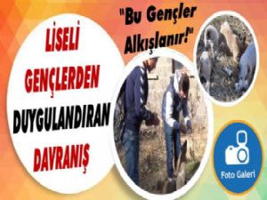 Kars'ta Liseli Öğrencilerden Duygulandıran Davranış 