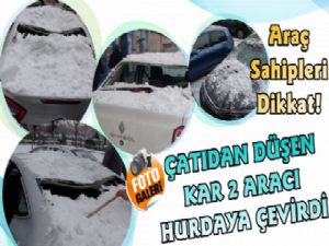 Kars'ta Çatıdan Düşen Kar 2 Aracı Pert Etti