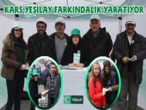 Kars'ta Yeşilay Standı Büyük İlgi Gördü