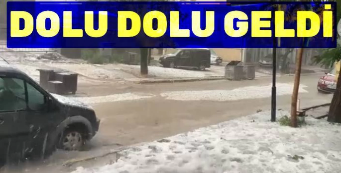 Kağızman'da Beklenen Yağış Geldi, Dolu Tarım Alanlarına Zarar Verdi