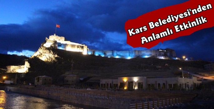 Kars Kalesi Otizm Günü Nedeniyle Mavi Renkle Işıklandırıldı