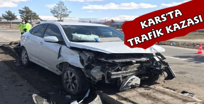 Kars'ta İki Aracın Karıştığı Trafik Kazası