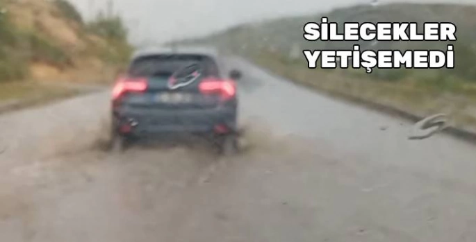 Kars'ta Sağanak Yağış Hayatı Felç Etti: Sokaklar Göle Döndü