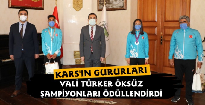 Vali Öksüz Karslı Türkiye Şampiyonu Sporcuları Ödüllendirdi