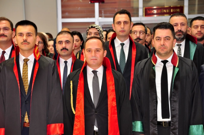 Yeni Adlî Yıl Başladı: Gündem Yeni Anayasa